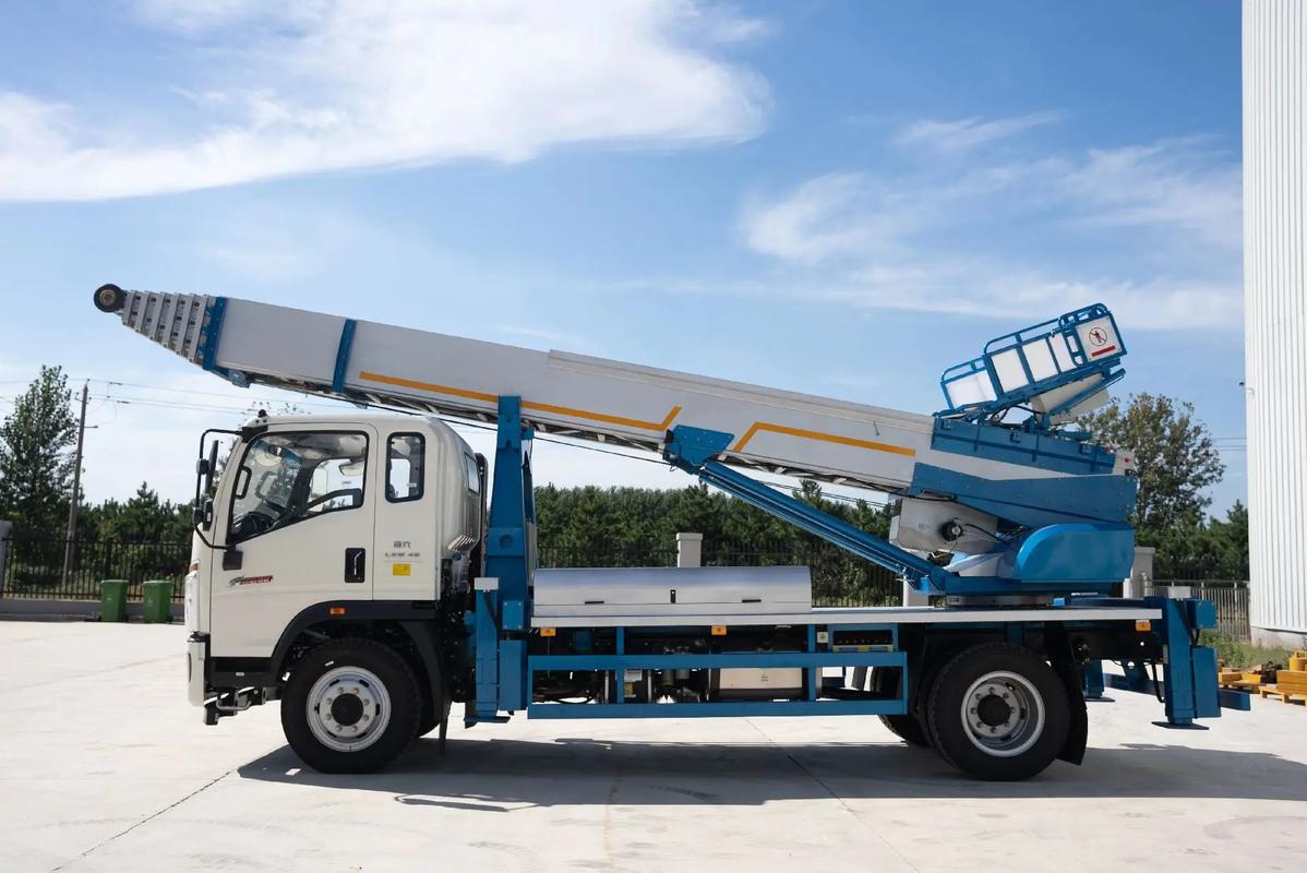 旺苍云梯上料车租赁费用